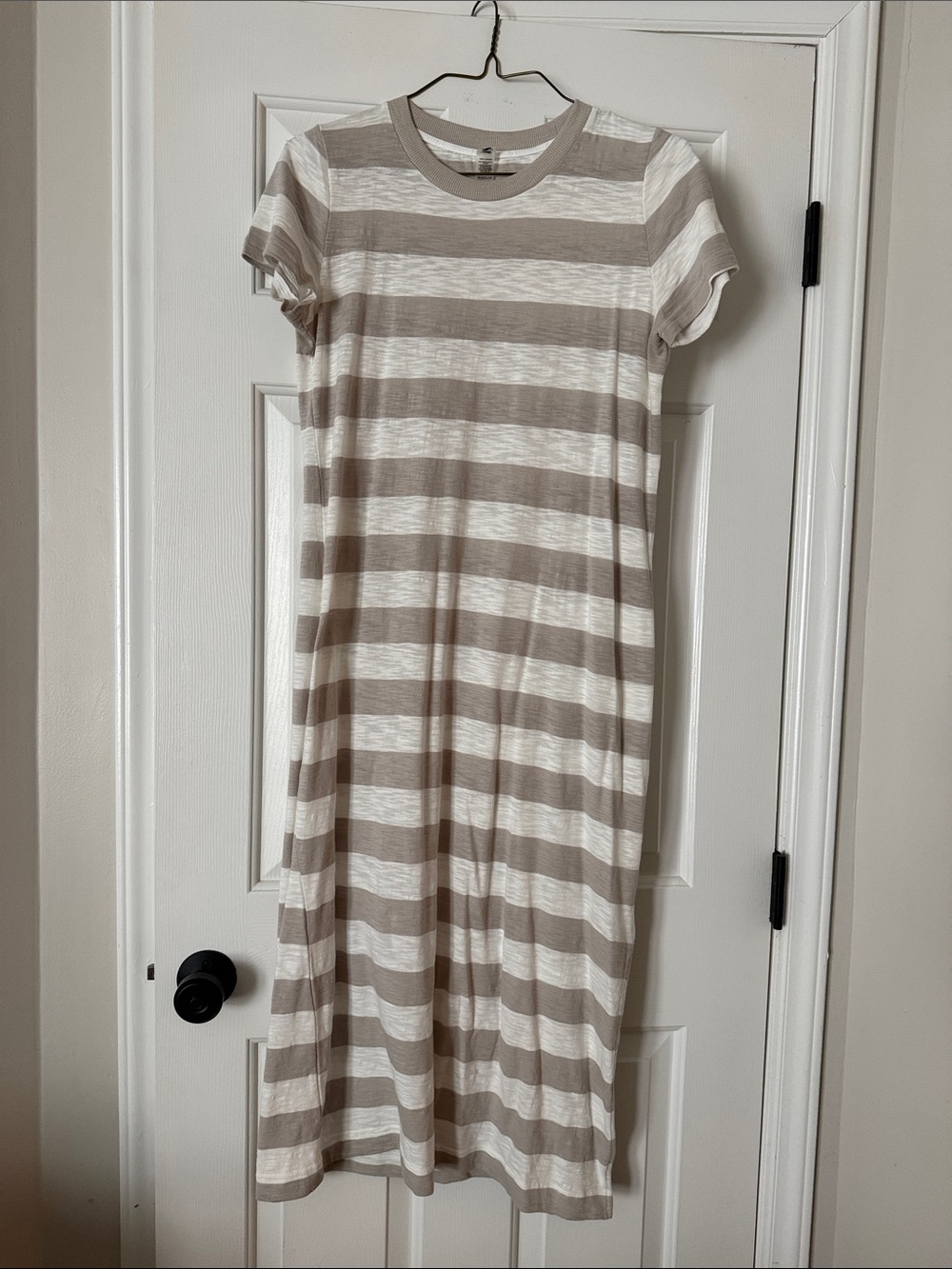 Lou & Grey Taupe and White 100% cotton maxi dress